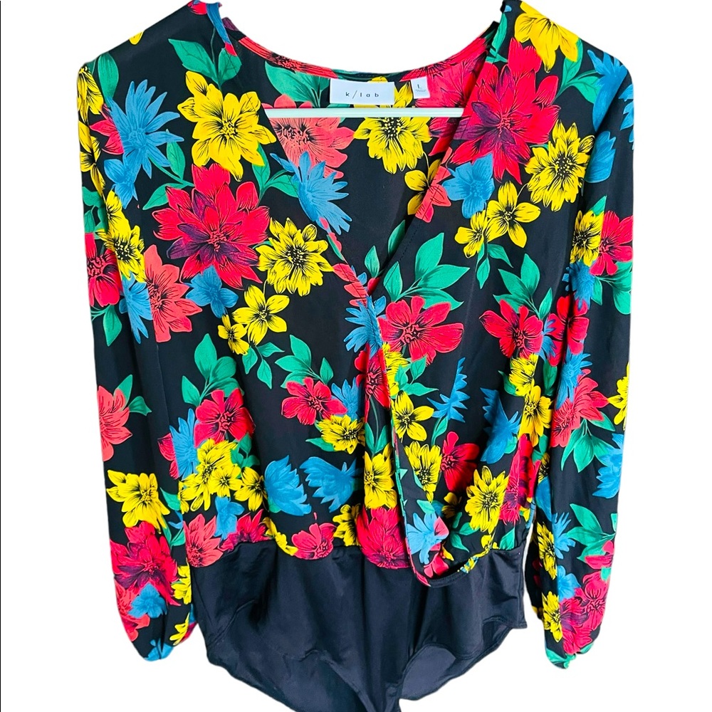 K/Lab Red Yellow High Neck Long Sleeve Bodysuit | Chic Floral Print | Size Large
